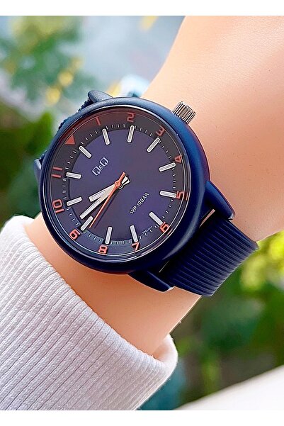 Q&Q 10 Atm Waterproof Silicone Strap Unisex Wristwatch with 2 Years Warranty