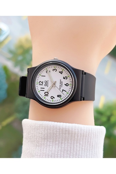 Q&Q 10 Atm Waterproof Children's Watch with Silicone Strap, 2 Years Machine Warranty