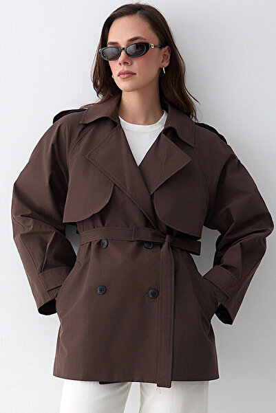 MissKybele Kruvaze Ceket Yakalı Düğme Kapama Beli Kuşaklı Çift Cep Astarsız Uzun Kol Kısa Rüzgarlıklı Trençkot