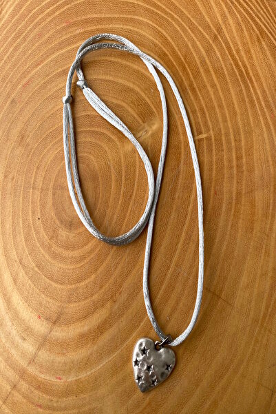 Shepidi قلادة من الخيط الفضي على شكل قلب