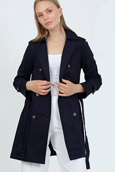 MissKybele Kruvaze Ceket Yaka Düğme Kapama İki Cep İçi Astarsız Kemerli Uzun Kol Kısa Basen Altı Esnek Trençkot