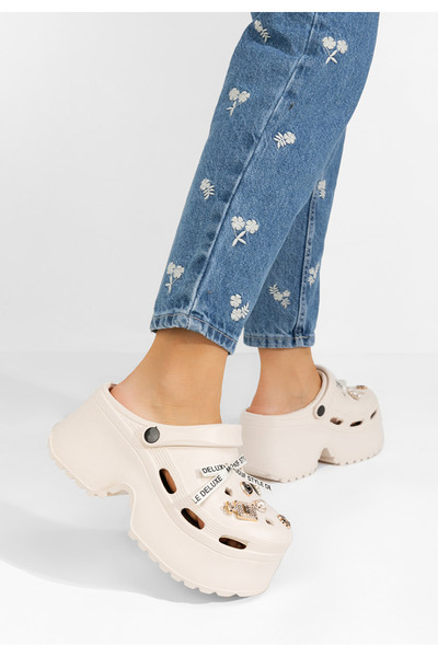 B T Shoes Béžové pantofle na klínku Katelynn