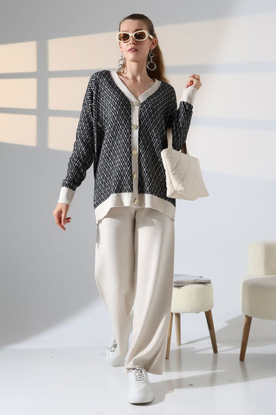 bacc Women's ecru v-neck button-down cardigan and pants bottom top knitwear set bces-252011