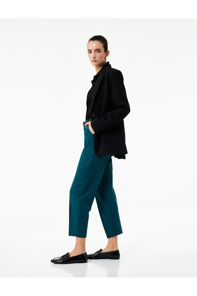 Koton Regular Fit Pocketed Belt Detailed Carrot Pants