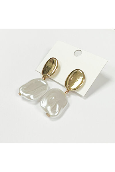 Perissy أقراط ذهبية بتفاصيل متدلية ذات مظهر لؤلؤي