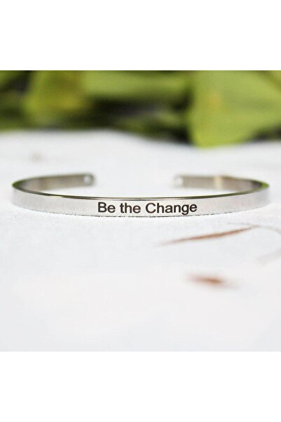 Pursehuit Brățară reglabilă de culoare argintie gravată Be the Change C1