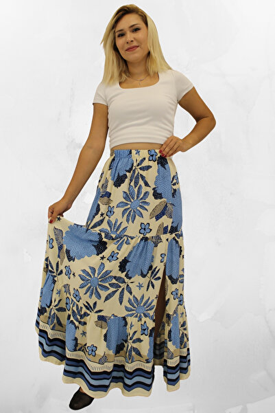 EN WOMAN FUSTĂ LUNGĂ DIN ȚESUT DE VISCOSĂ CU MODEL DE FLORI