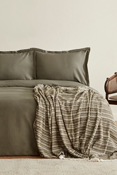 Karaca Home Weena Çift Kişilik Krep Nevresim Jakar Pike Takımı Yeşil