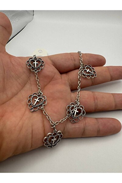 Yuchicly قلادة نسائية مكونة من 5 قطع مطرزة على شكل قلب وصليب - أنيقة وراقية و...