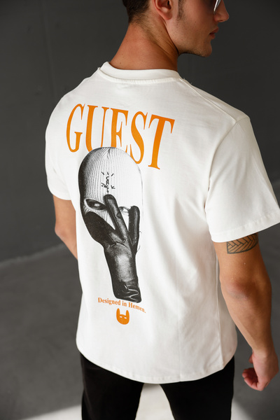 GUEST T-shirt