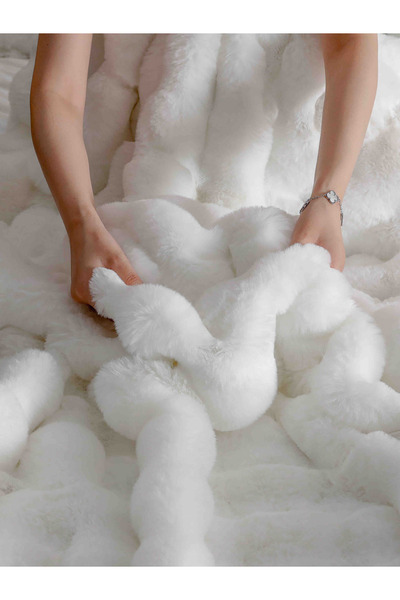 JOJO HOME Double bed linen, Extra Fluffy, made of artificial rabbit fur, 6 pieces, White