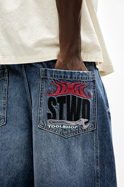 Pull & Bear Balloon fit jeans with embroidered pocket