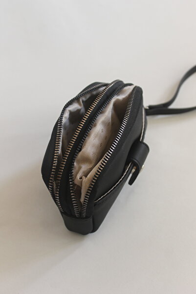 Tandi Bags Dexy Black Zippered Wrist Strap Wallet