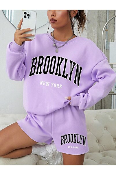 NoVibe طقم شورت نسائي باللون الليلك باللون الأسود مطبوع عليه 3 خيوط من بروكلين