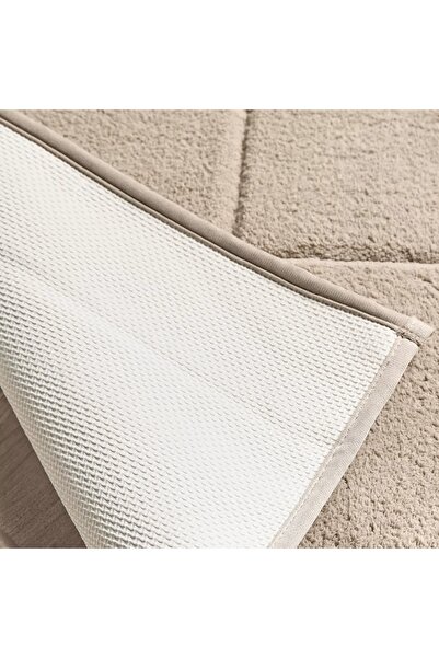 Generic Sculpted Bathmat - 40x60 cm