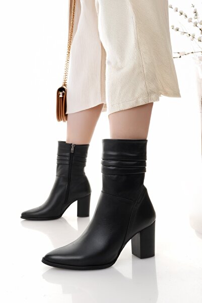 Diego Carlotti Hakiki Deri Kadın Günlük Klasik Topuklu Kısa Çizme DC9916