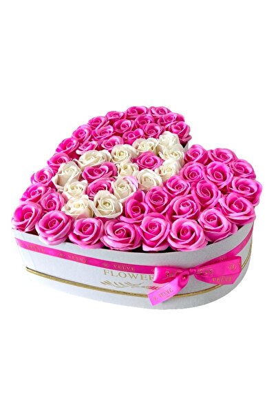 velve Aranjament floral personalizat cu litera, cutie inima cu 55 trandafiri ...