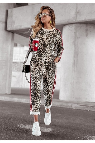 Buklemoda Set cu model leopard cu dungi în dungi