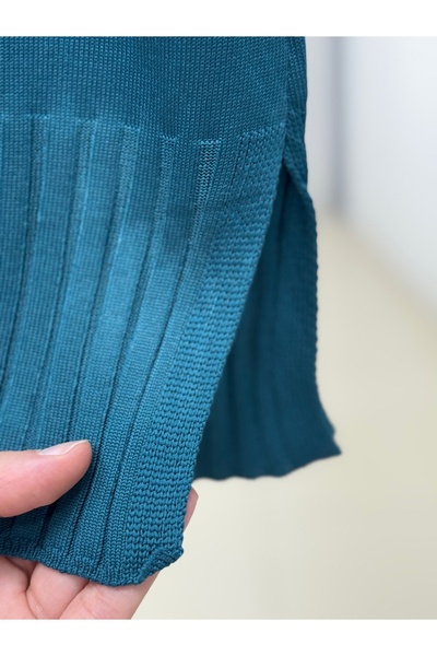 BENAHOLL Lamisa Cold Rope Tunic with Sleeves and Six Ribbed Bottoms-Sy3191 Petrol Green