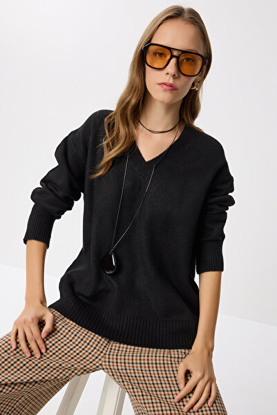 Lovelyİstanbul Pulover oversize cu decolteu în V din tricot moale LXP0001 NEGRU