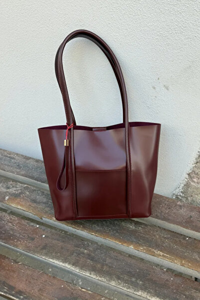 LEONAS Women's Hand and Shoulder Bag with Front Eyelet Makeup Bag Pescare St0020 Burgundy