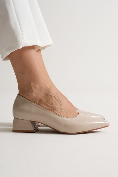 Silver Lady Daily Wrinkled Patent Leather Women's Shoes with Gold Tape Detail
