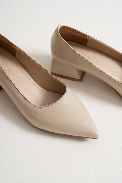 Silver Lady Daily Wrinkled Patent Leather Women's Shoes with Gold Tape Detail