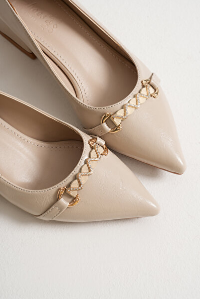 Silver Lady Crinkled Patent Leather Closed Block Heeled Women's Shoes with Stone Buckle Accessories