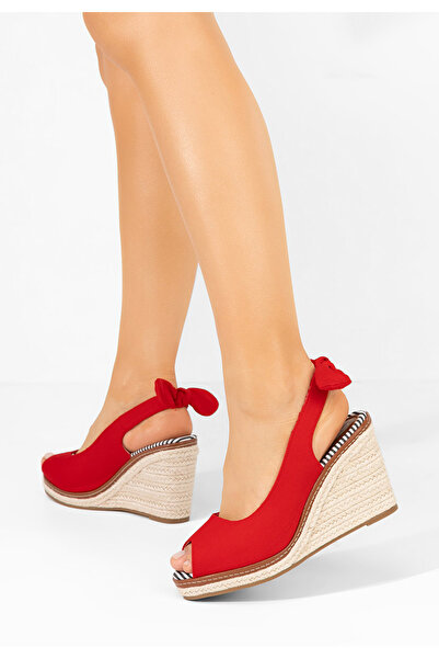 B T Shoes Sandale cu platforma Cyerra rosii