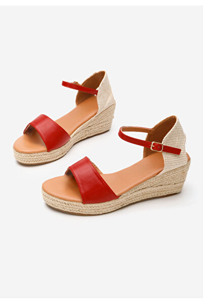 B T Shoes Červené sandály na platformě Jerilyn