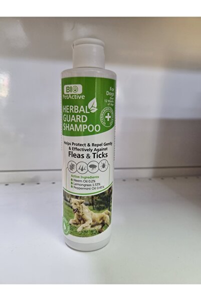 Bio PetActive KÖPEKLER İÇİN KENE VE PİRELERE KARŞI ETKİLİ ŞAMPUAN