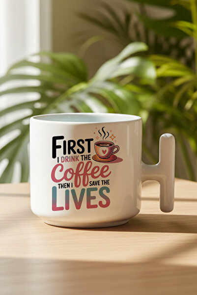giftkonsept كوب قهوة لاتيه مطبوع عليه 'First The Coffee' مع مقبض، هدية مميزة