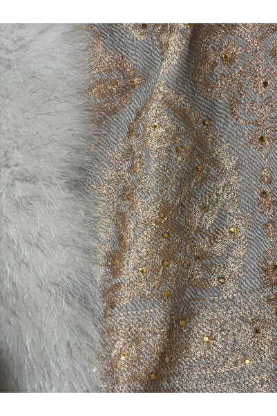 fiore fashion Aari Shawl and Fur Detailed Shawl
