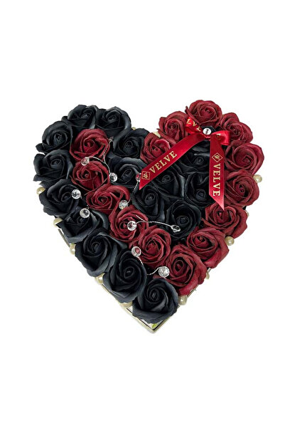 velve Aranjament floral Isaria cu 31 trandafiri de sapun in doua nuante si ac...