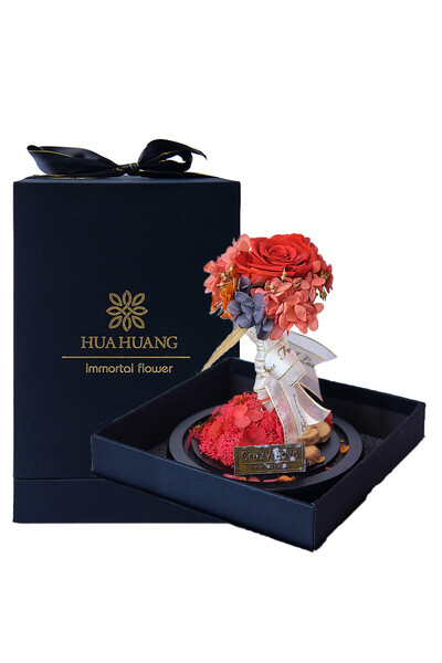 velve Aranjament Crazy Love, cu flori criogenate si trandafir, in cupola de s...