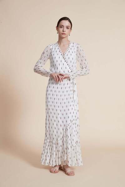 Yola فستان ماكسي منقط بفتحة رقبة على شكل حرف V للنساء