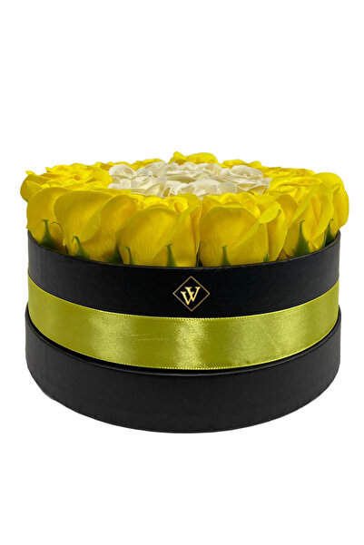 velve Aranjament floral in doua culori, cutie rotunda cu 23 trandafiri sapun, Crem-galben