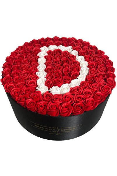 velve Aranjament floral personalizat cu litera, cutie rotunda neagra cu 135 t...