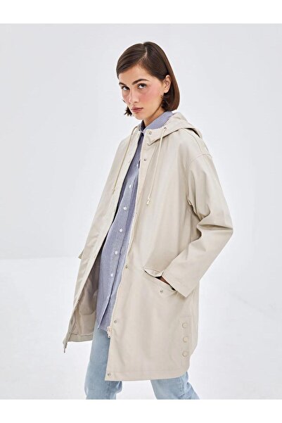 LC Waikiki Women's Hooded Plain Raincoat (W5)