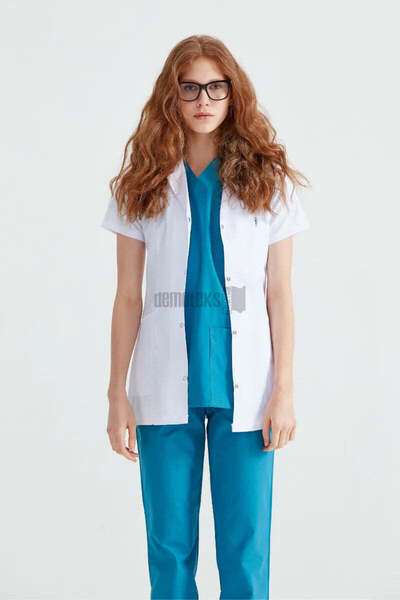 DEMOTEKS Women's white short medical lab coat uniform - with three pockets, short sleeves, lapel collar