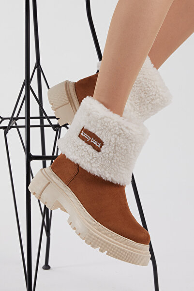 Tonny Black Női barna színű, kényelmes szabású, vastag talpú szőrme csizma