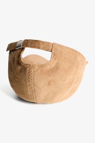 Bershka Nakışlı Kadife Şapka