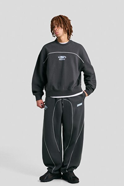 Bershka بنطال مطبوع بقصّة البالون