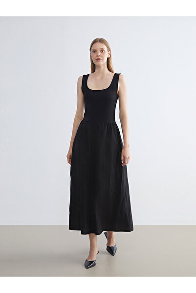 LC Waikiki فستان فيزيون للموسم الجديد بياقة مربعة ومقاس ضيق عند الخصر