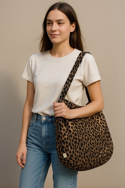 Mia Pera Canvas Leopard Women's Woven Shoulder Bag