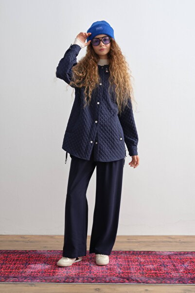 Nihan İnce Kapitone Ceket Lacivert