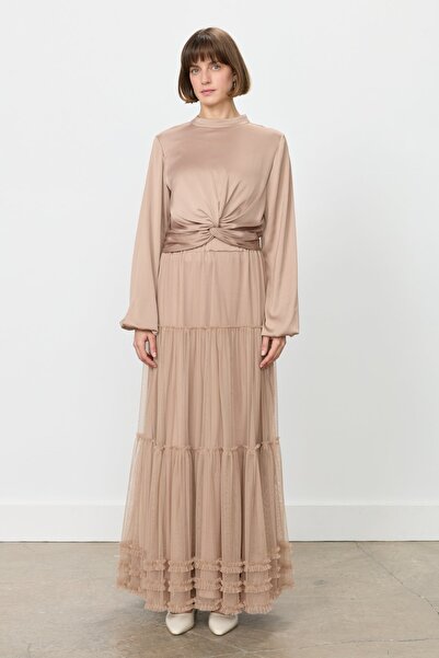 Nihan Jakarlı Şık Etek Bluz Tül Takım Bej