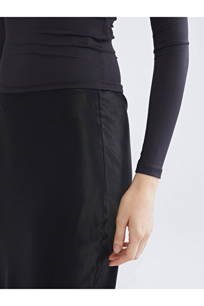 LC Waikiki Peak Yeni Sezon Beli Lastikli Volanlı Saten Etek