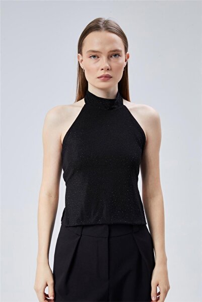 HomeStore Μπλουζάκι με όρθιο γιακά με κουμπιά