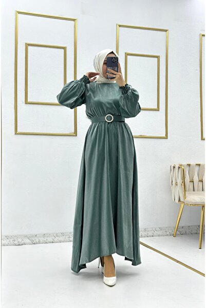 Moda Krash فستان ساتان مع حزام هدية